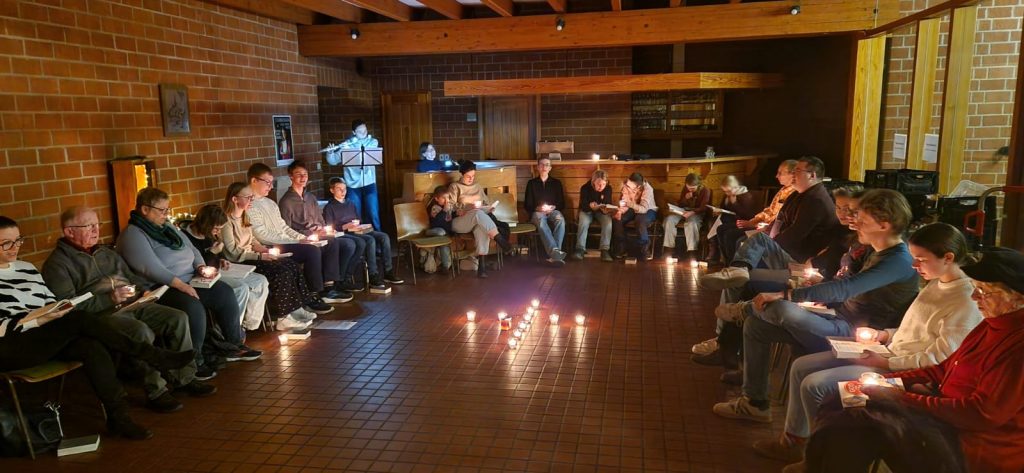 2025-12-18_Türen öffnen im Advent_Messdiener_b1133820849_PJP