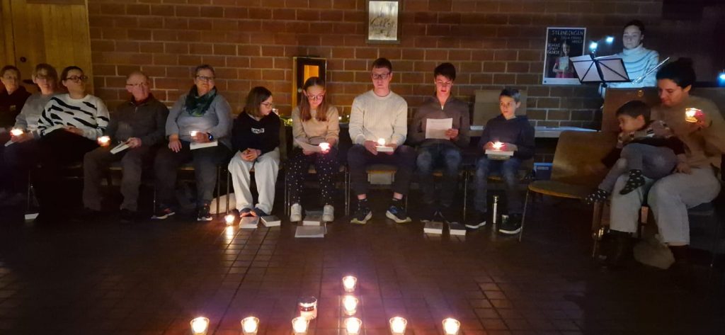 2025-12-18_Türen öffnen im Advent_Messdiener_b4c69d1d6_PJP